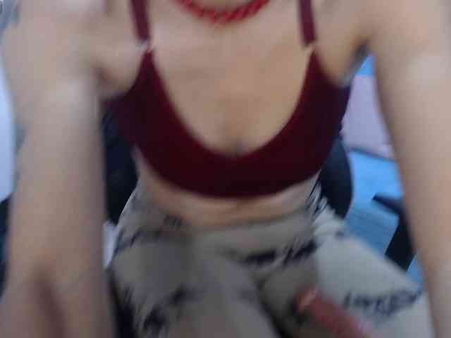 alonddra-tay webcam