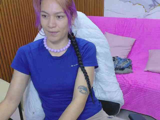 alonddra-tay webcam