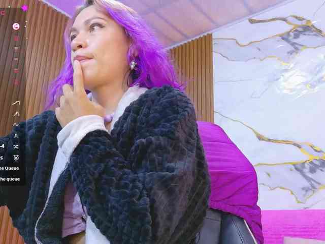 alonddra-tay webcam