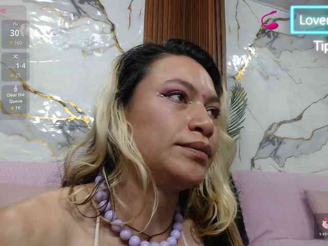 alonddra-tay webcam