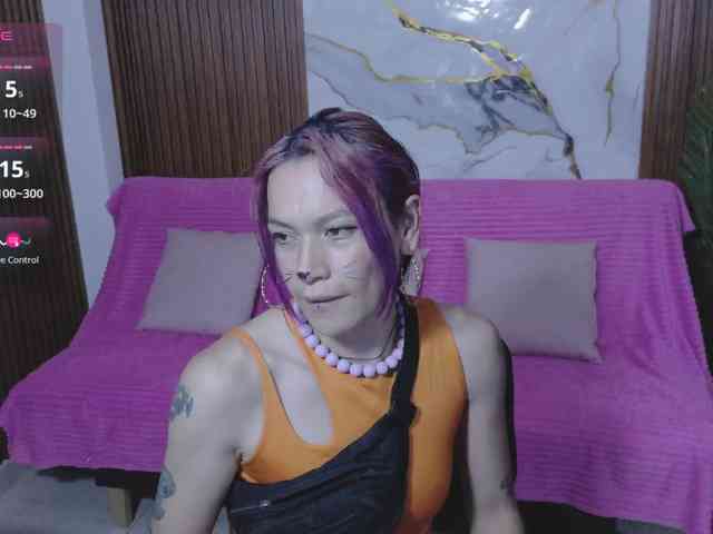 alonddra-tay webcam