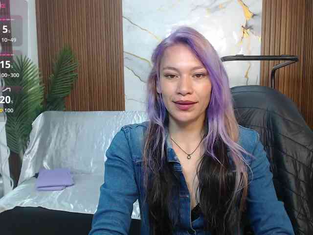 alonddra-tay webcam