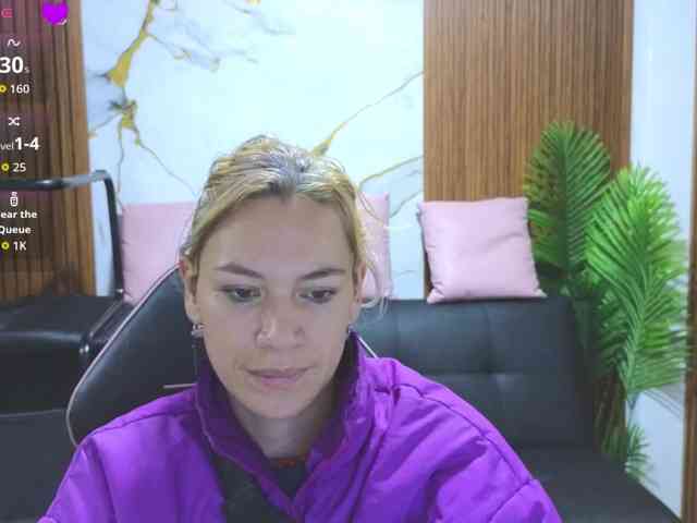 alonddra-tay webcam
