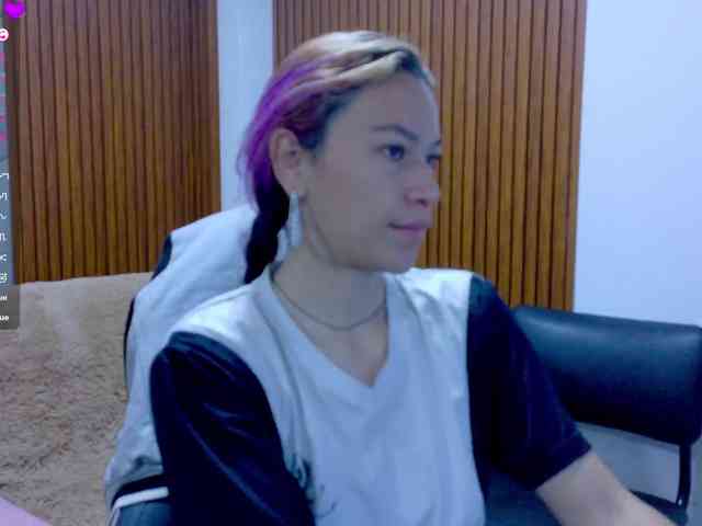 alonddra-tay webcam