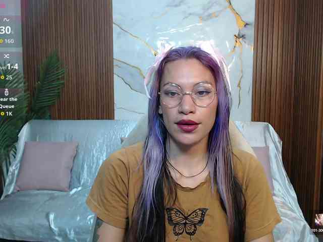 alonddra-tay webcam