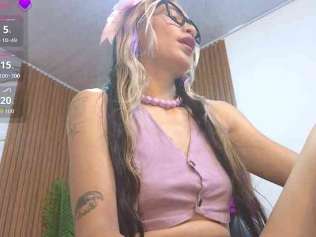 alonddra-tay webcam