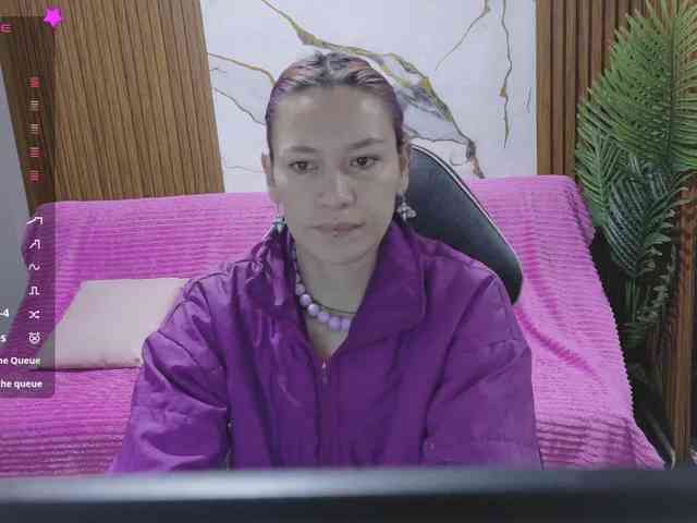 alonddra-tay webcam