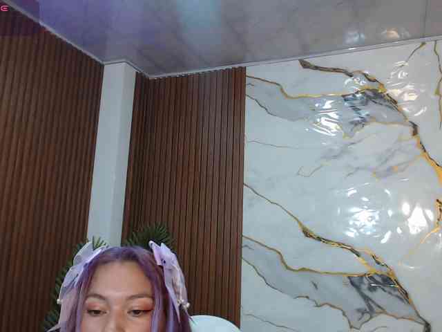 alonddra-tay webcam