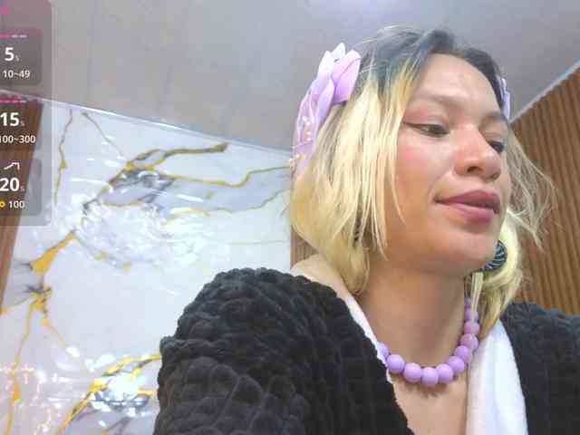 alonddra-tay webcam