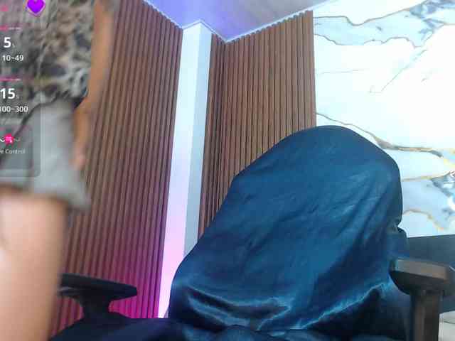 alonddra-tay webcam