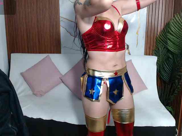 alonddra-tay webcam
