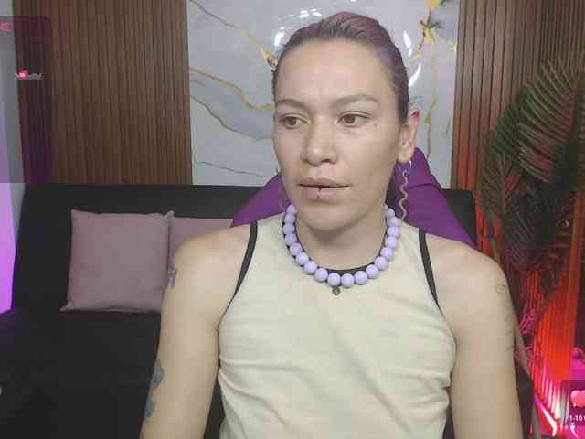 alonddra-tay webcam