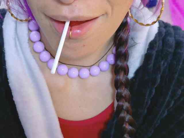 alonddra-tay webcam