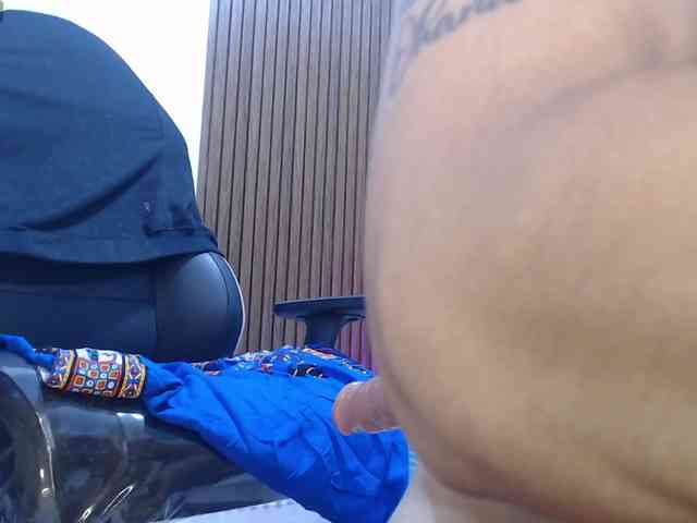 alonddra-tay webcam