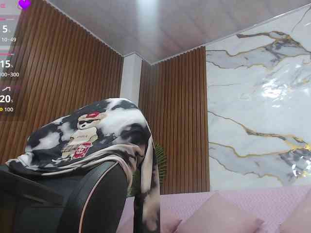 alonddra-tay webcam
