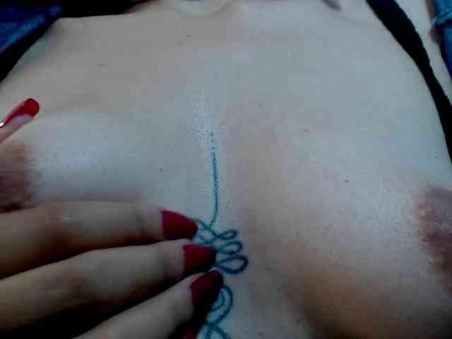 alonddra-tay webcam