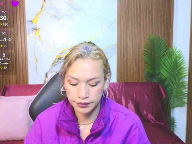 alonddra-tay webcam
