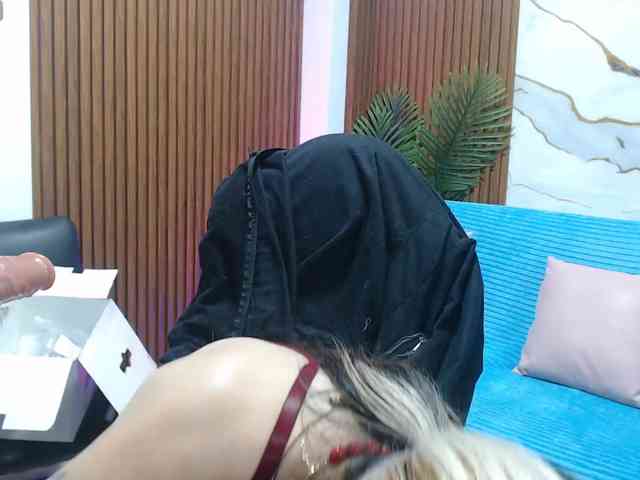 alonddra-tay webcam