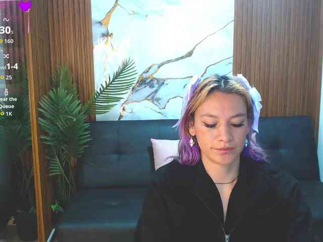 alonddra-tay webcam