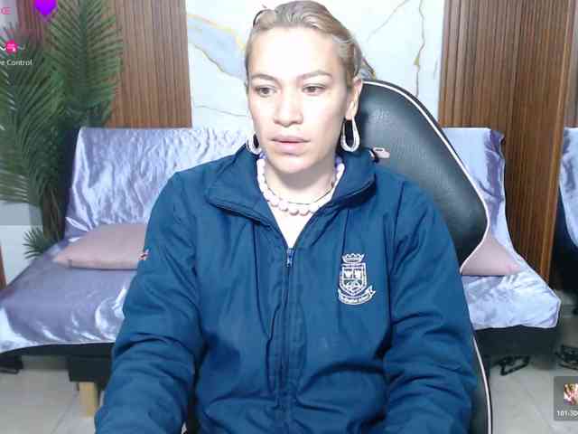 alonddra-tay webcam