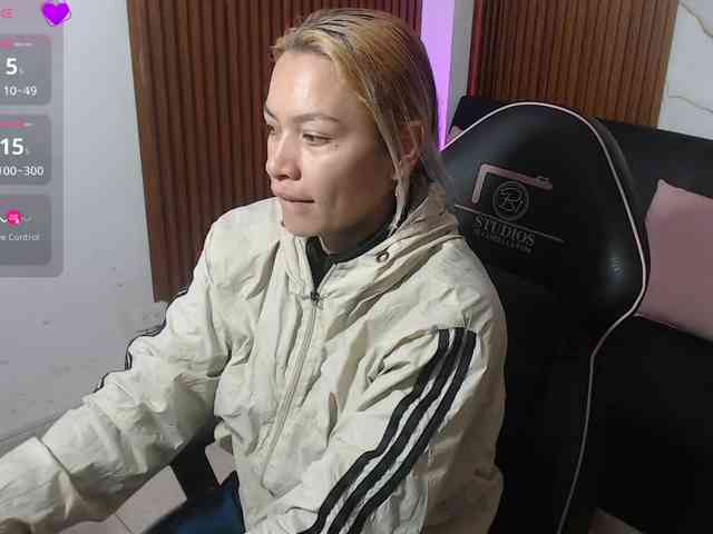 alonddra-tay webcam