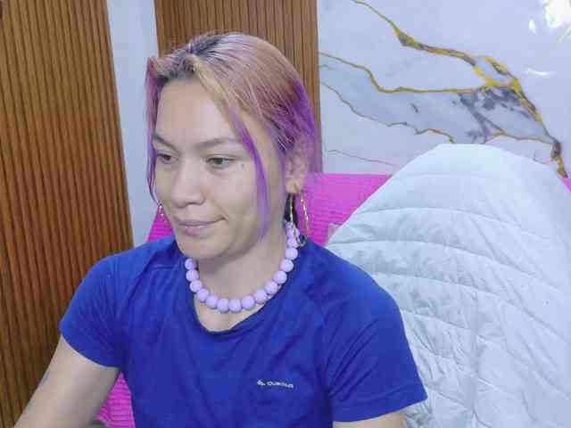 alonddra-tay webcam