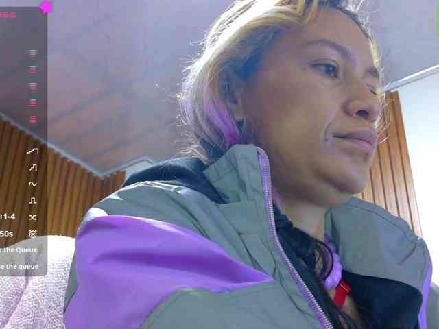alonddra-tay webcam