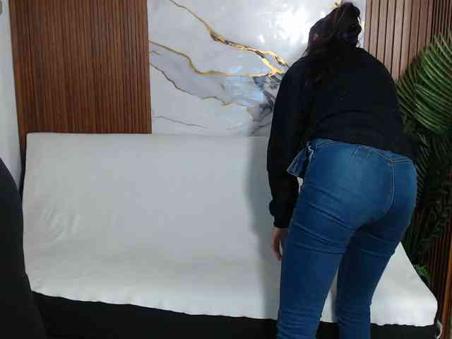 alonddra-tay webcam