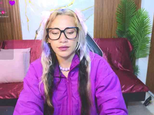 alonddra-tay webcam
