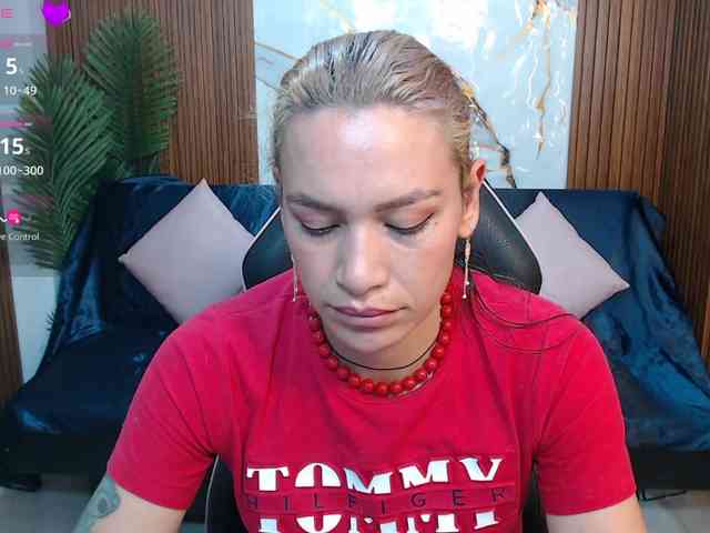 alonddra-tay webcam