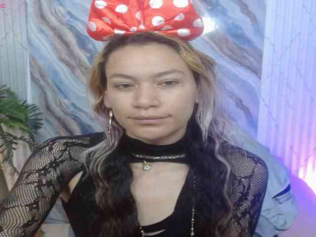 alonddra-tay