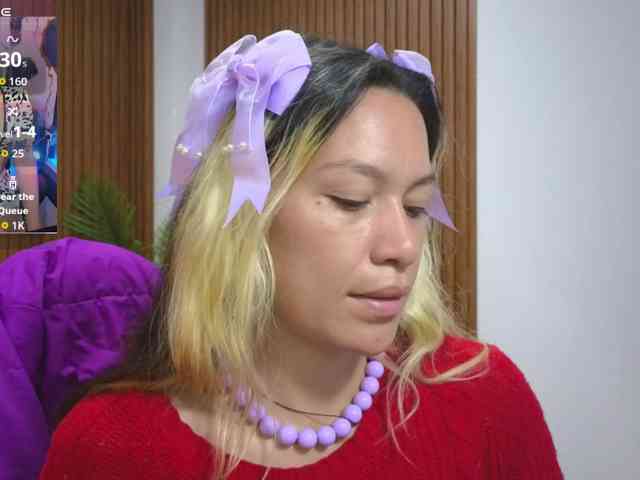 alonddra-tay webcam