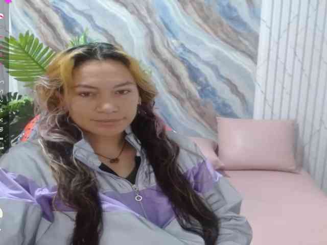 alonddra-tay webcam