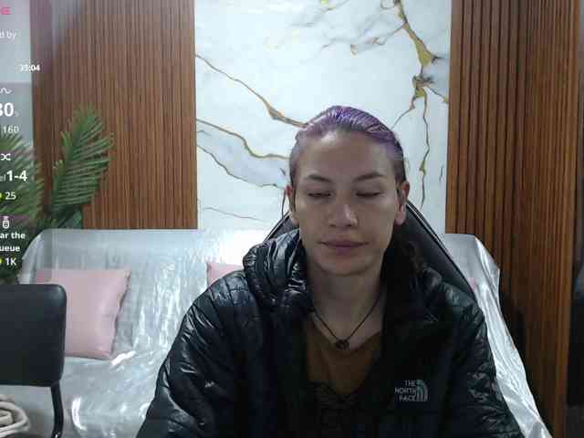 alonddra-tay webcam