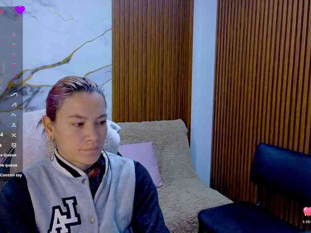 alonddra-tay webcam