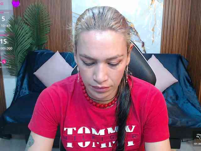 alonddra-tay webcam