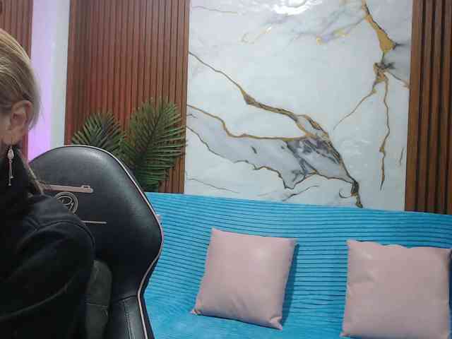 alonddra-tay webcam