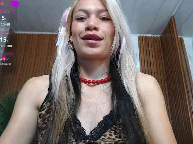 alonddra-tay webcam