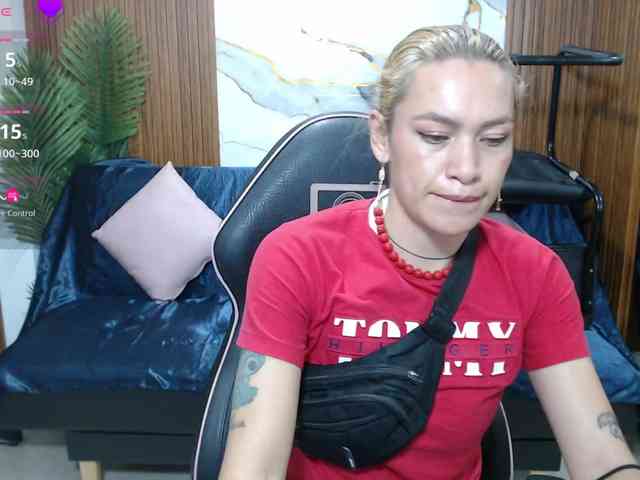 alonddra-tay webcam