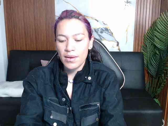 alonddra-tay webcam