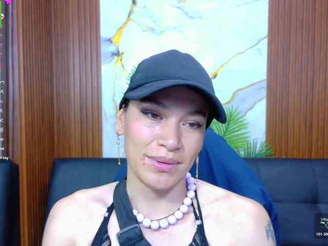 alonddra-tay webcam