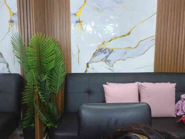 alonddra-tay webcam