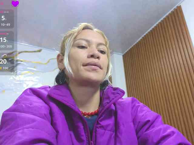 alonddra-tay webcam