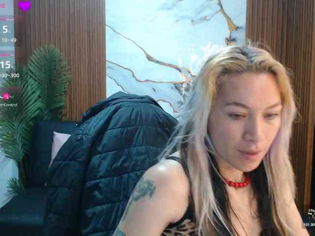 alonddra-tay webcam