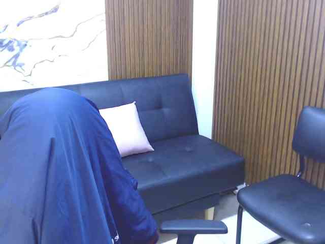 alonddra-tay webcam
