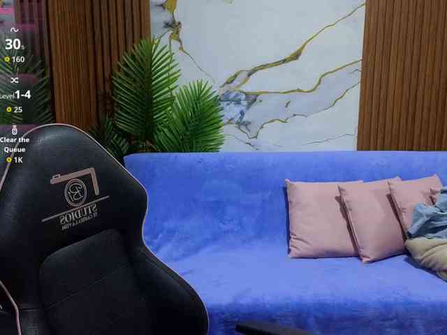 alonddra-tay webcam