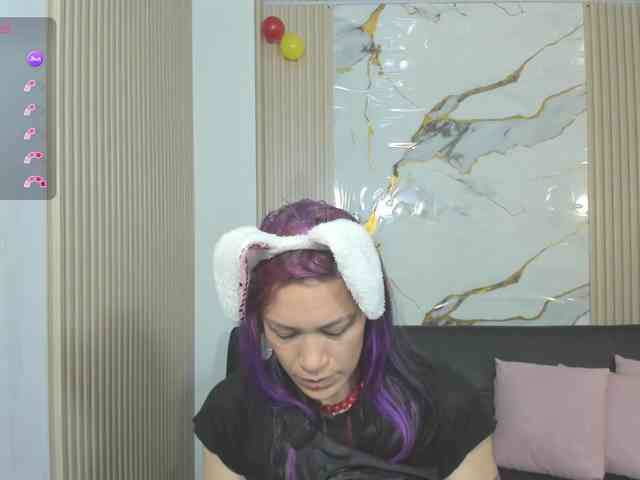 alonddra-tay webcam