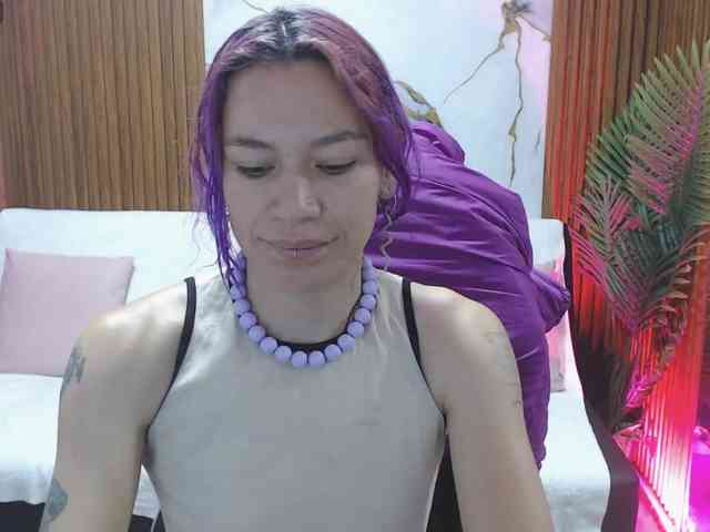 alonddra-tay webcam