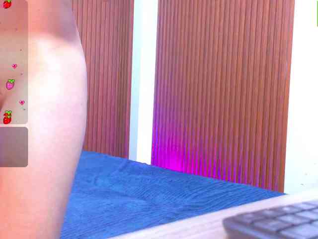alonddra-tay webcam