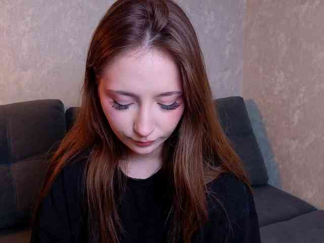 Модель: LunariaLive